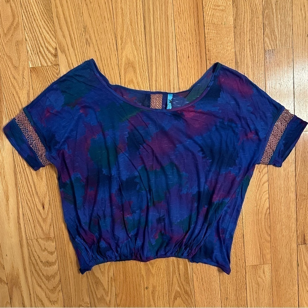 Free People Watercolor Tie Dye Crop Shirt Top blue purple lace trim Sz S